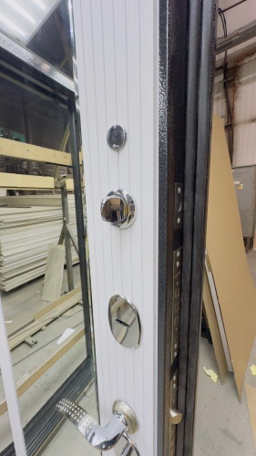 Входная дверь с большим зеркалом Эталон М-5 Черный букле-Белый снег (зеркало) фото 5 Входная дверь с большим зеркалом Эталон М-5 Черный букле-Белый снег (зеркало) фото 5